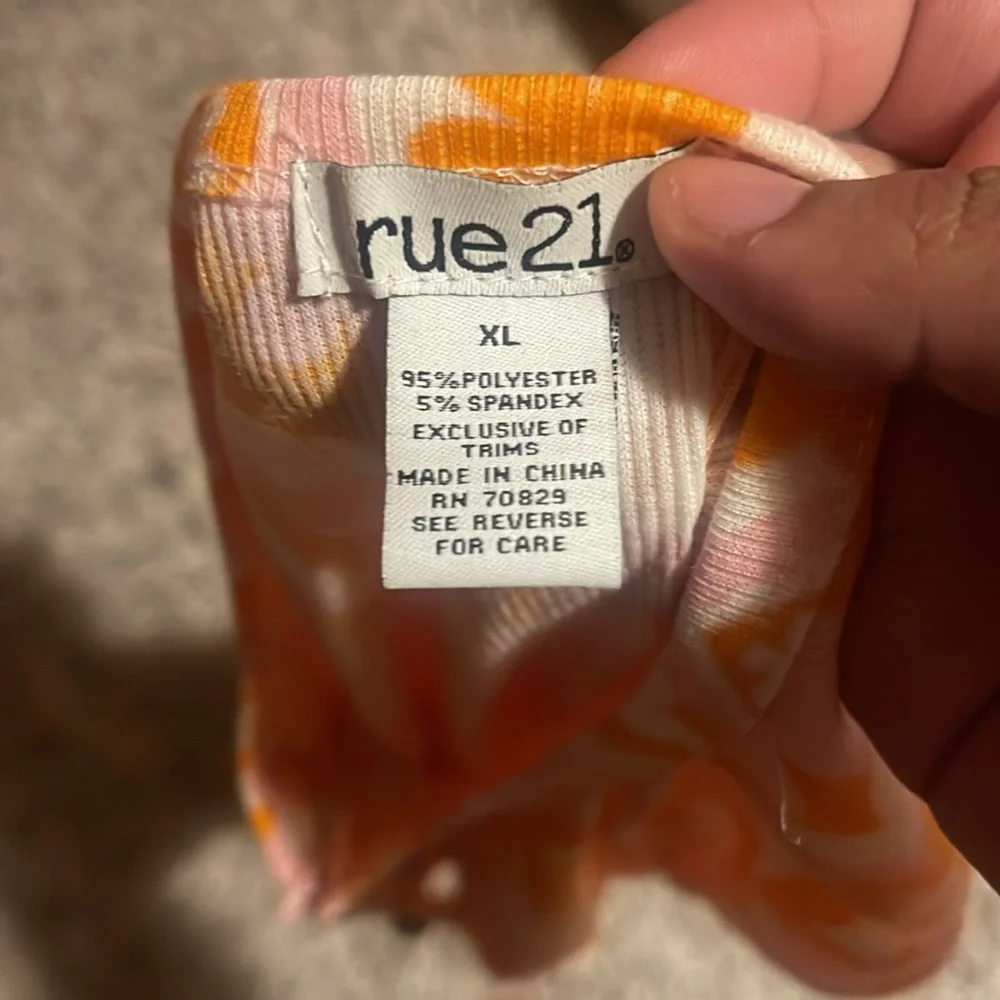 Pink and orange print rue 21 bodysuit never worn - Picture 4 of 4